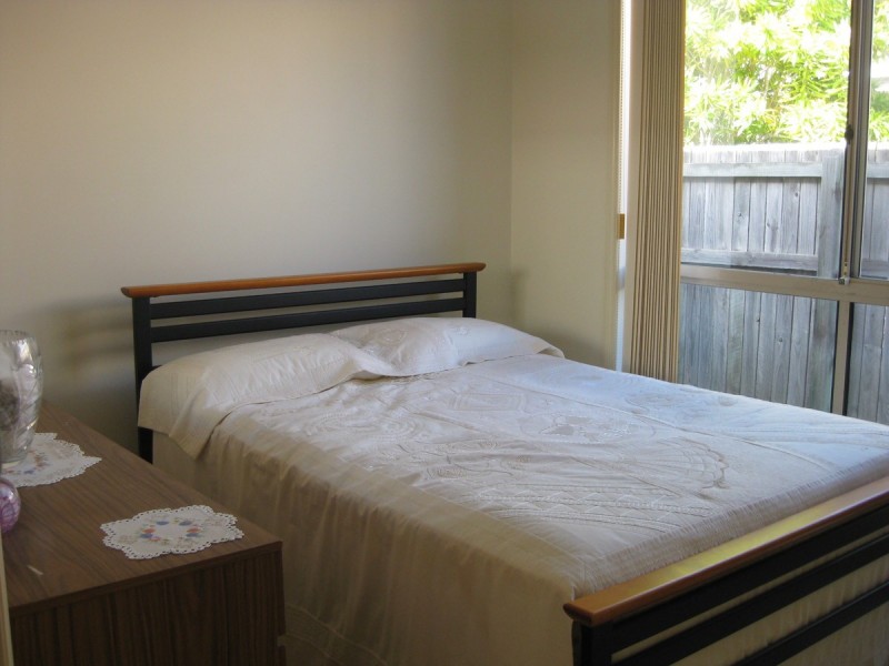 1/10 Gemma Glade, Labrador QLD 4215