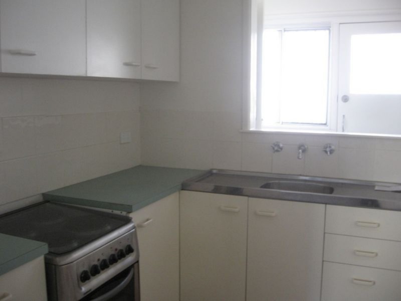 1/18 Oleander Avenue, Biggera Waters QLD 4216