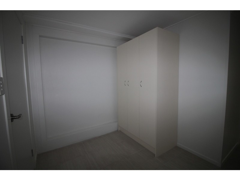 1a/56 Imperial Parade, Labrador QLD 4215