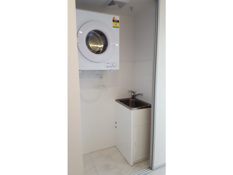 612/17 Bath Street, Labrador QLD 4215