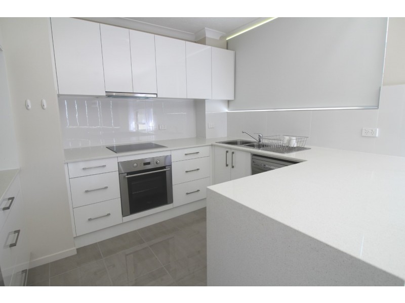 1/534 Marine Parade, Biggera Waters QLD 4216