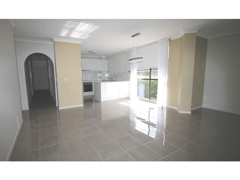 1/534 Marine Parade, Biggera Waters QLD 4216