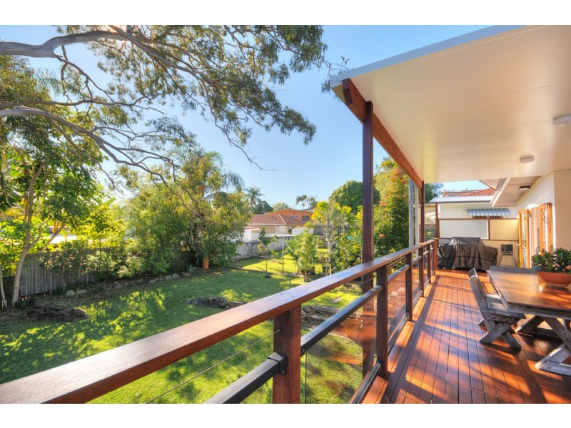 31 Kuranga Avenue, Southport QLD 4215