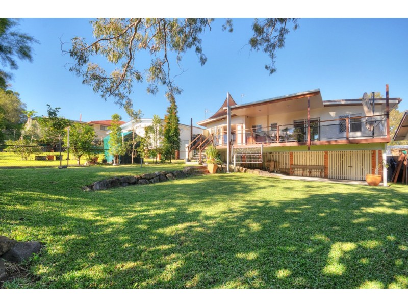 31 Kuranga Avenue, Southport QLD 4215