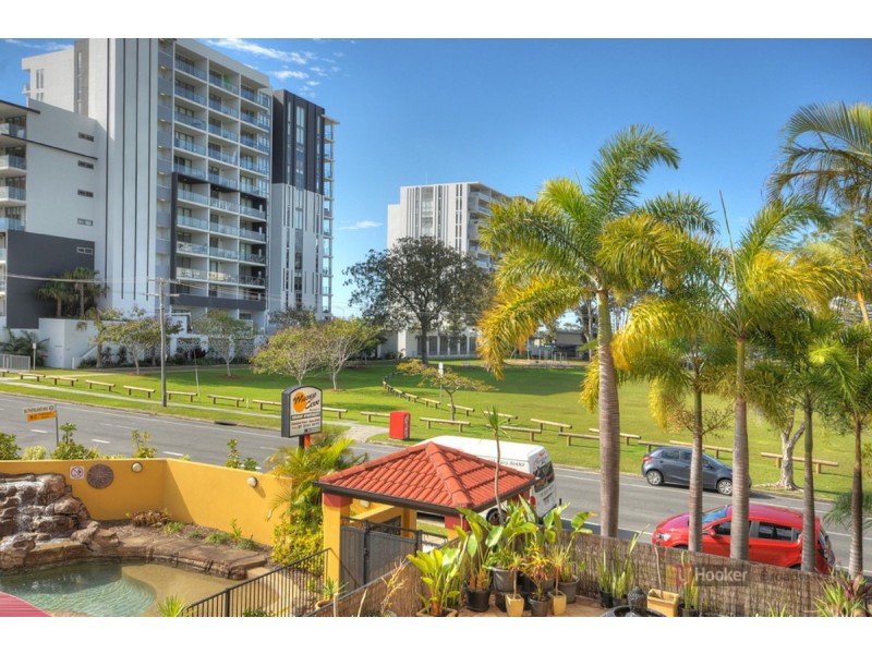 17/10-12 Bath Street, Labrador QLD 4215