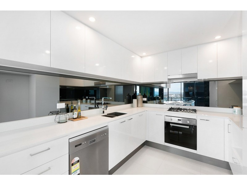 31201/5 Harbour Side Court, Biggera Waters QLD 4216
