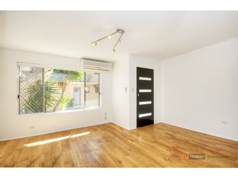 1/59 Bayview Street, Runaway Bay QLD 4216