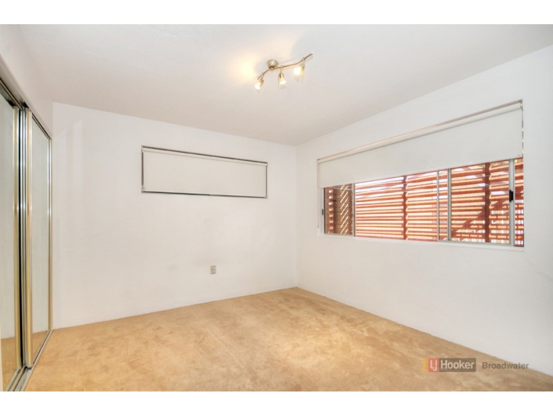 1/59 Bayview Street, Runaway Bay QLD 4216