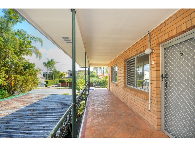 5/161 Muir Street, Labrador QLD 4215