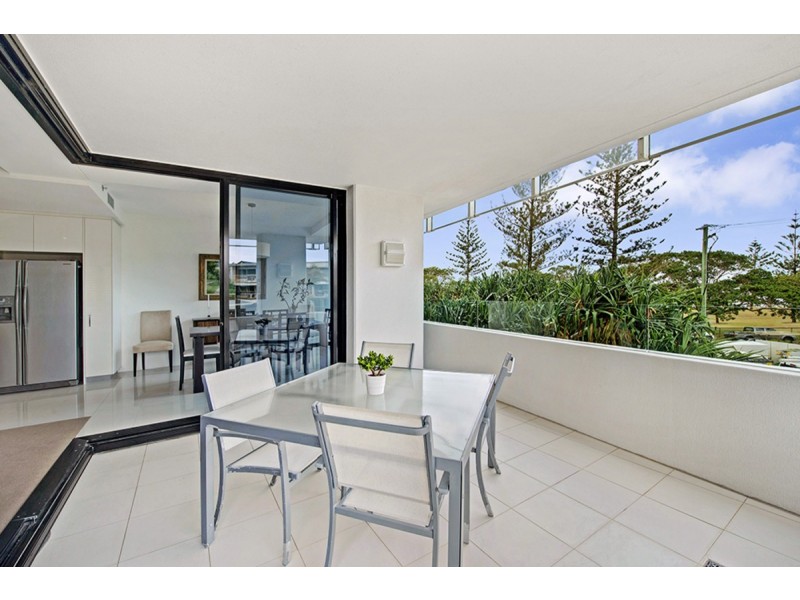 205/230 Marine Parade, Labrador QLD 4215