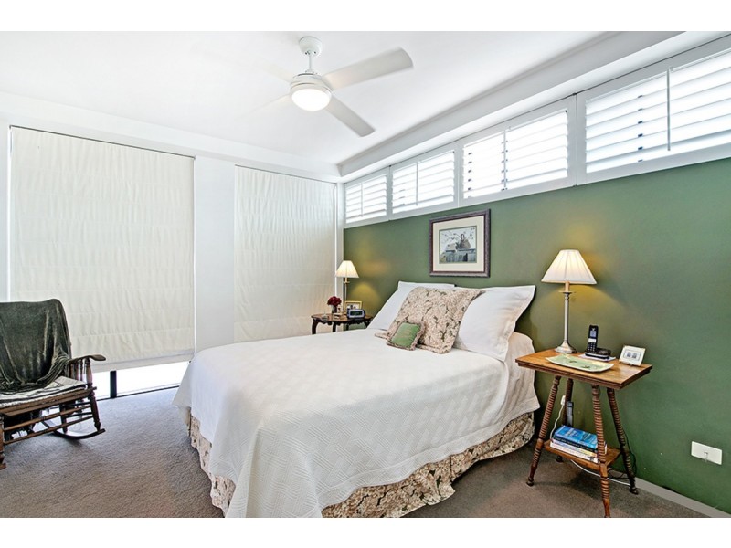 205/230 Marine Parade, Labrador QLD 4215