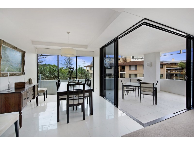 205/230 Marine Parade, Labrador QLD 4215