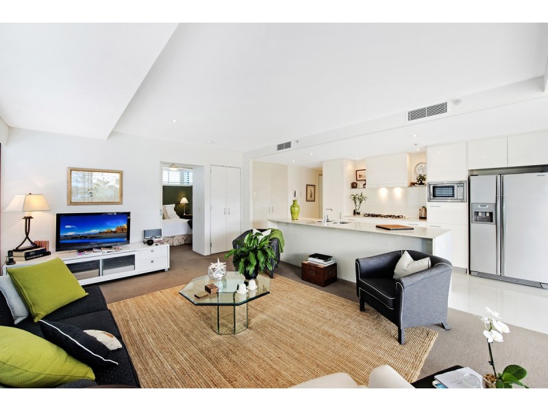 205/230 Marine Parade, Labrador QLD 4215