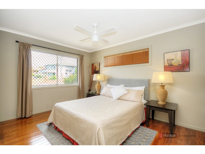 49 Central Street, Labrador QLD 4215