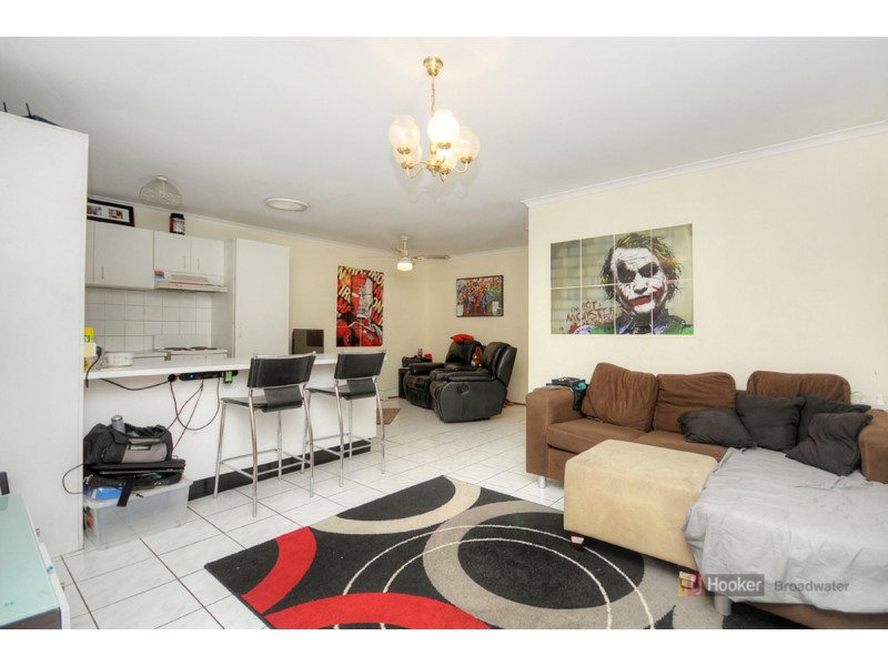 1/179 Olsen Avenue, Labrador QLD 4215