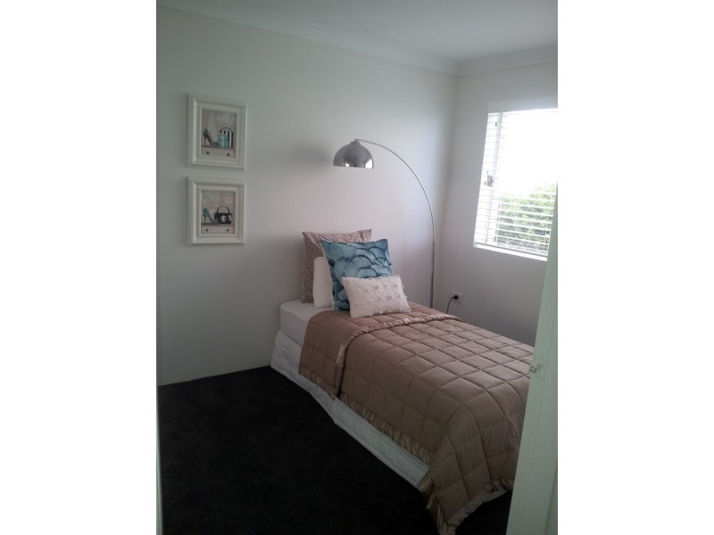 3/216 Marine Parade, Labrador QLD 4215