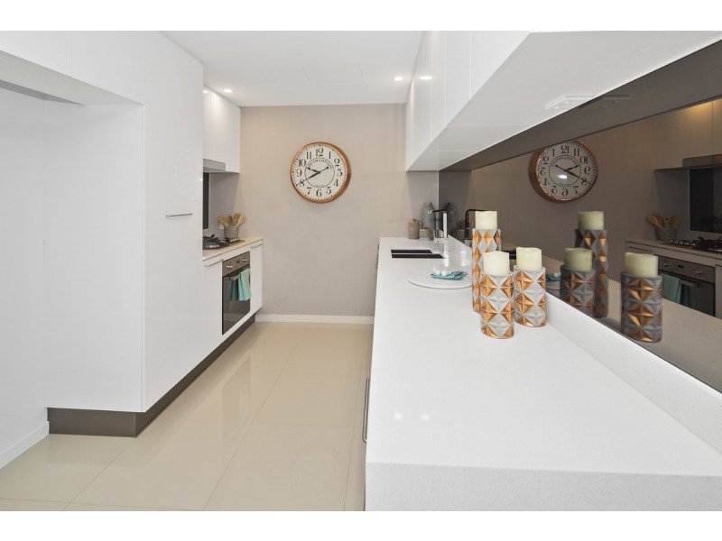 2809/5 Harbour Side Court, Biggera Waters QLD 4216