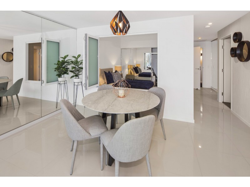 2809/5 Harbour Side Court, Biggera Waters QLD 4216