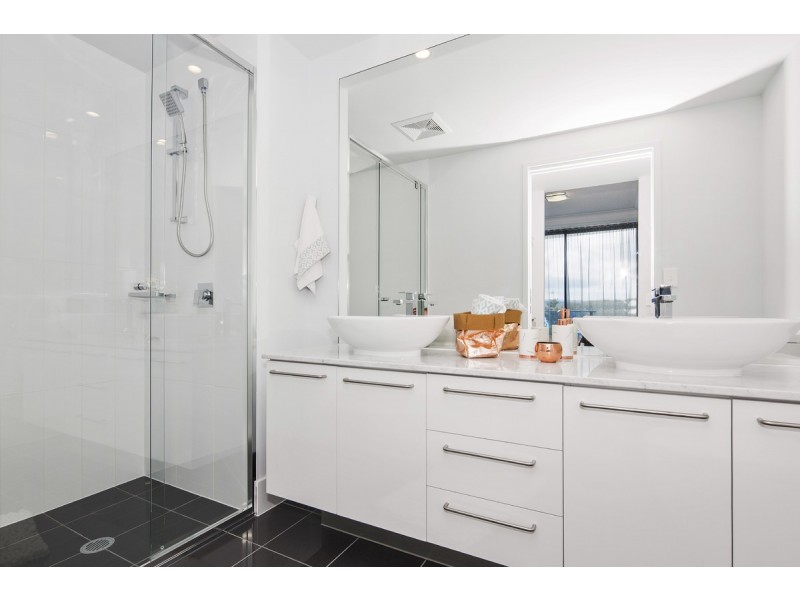 2809/5 Harbour Side Court, Biggera Waters QLD 4216