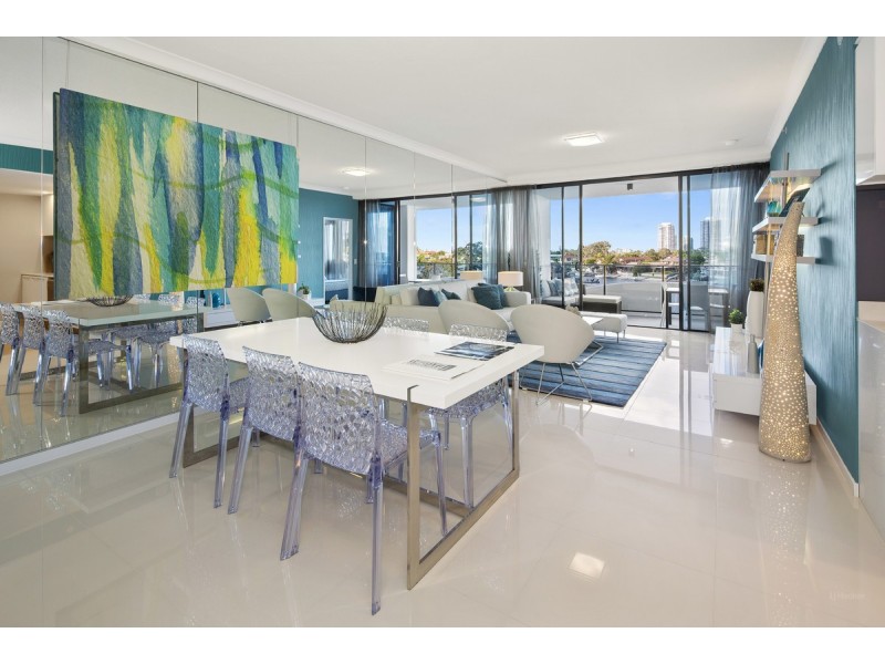 5 Harbour Side Court, Biggera Waters QLD 4216