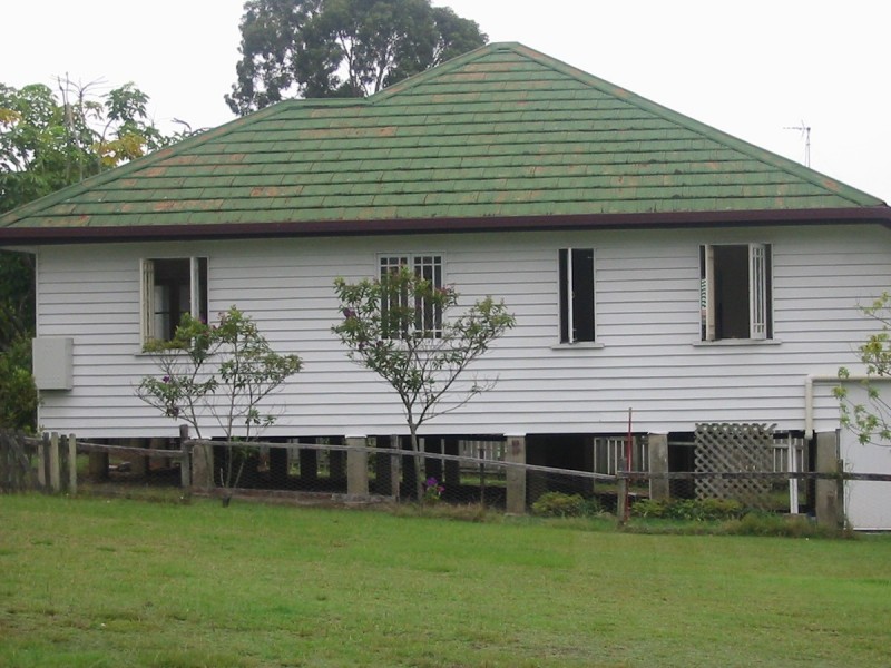 42 Government Road, Labrador QLD 4215