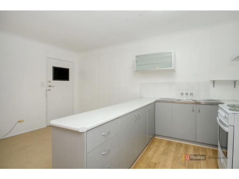 1/4 Sunshine Court, Labrador QLD 4215