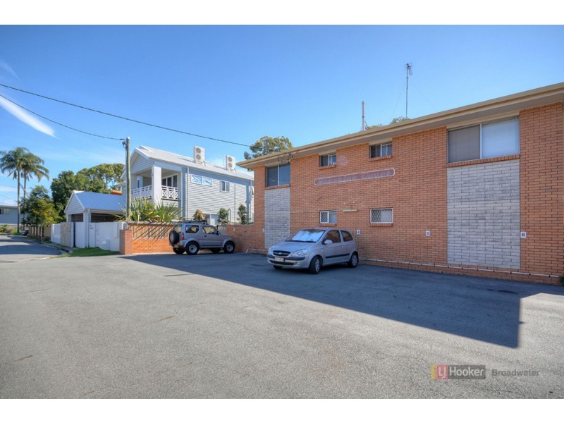 1/4 Sunshine Court, Labrador QLD 4215