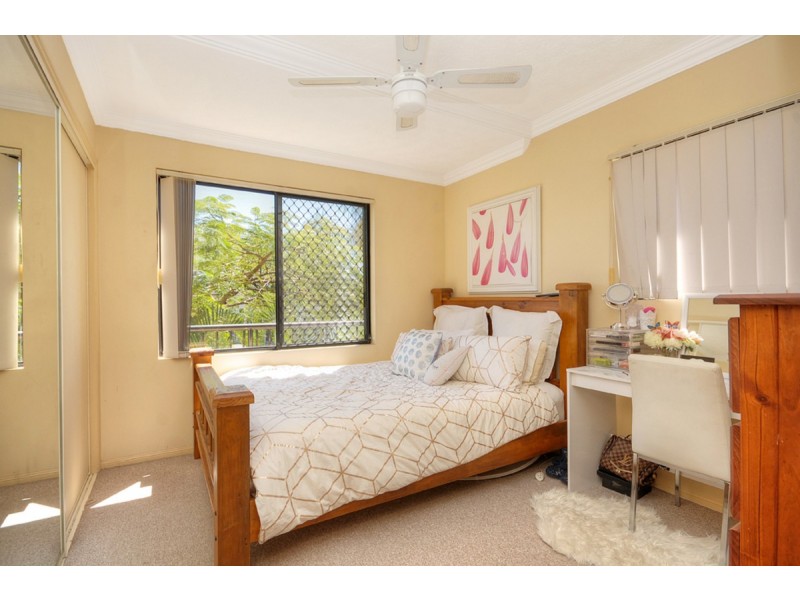 6/47 Bayview Street, Runaway Bay QLD 4216
