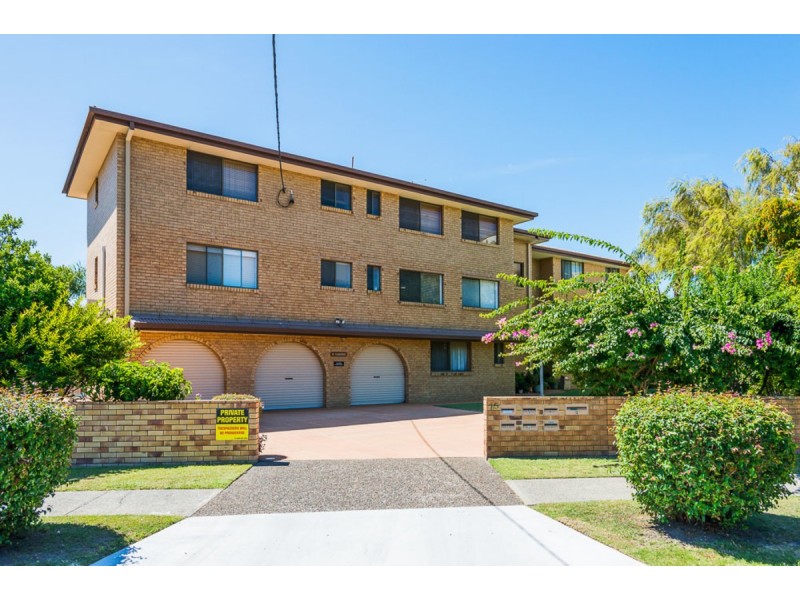 2/15 Burrows Street, Biggera Waters QLD 4216