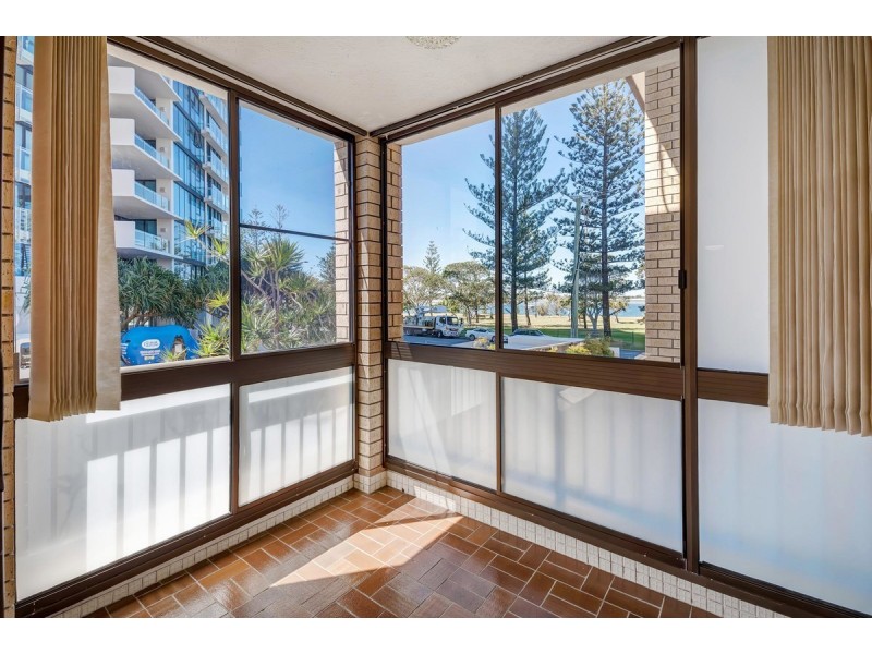 3/228 Marine Parade, Labrador QLD 4215