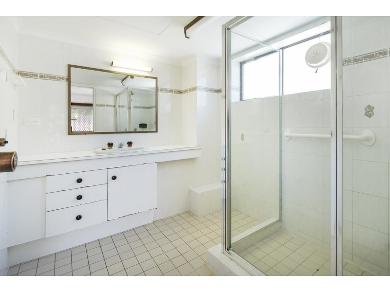 3/228 Marine Parade, Labrador QLD 4215