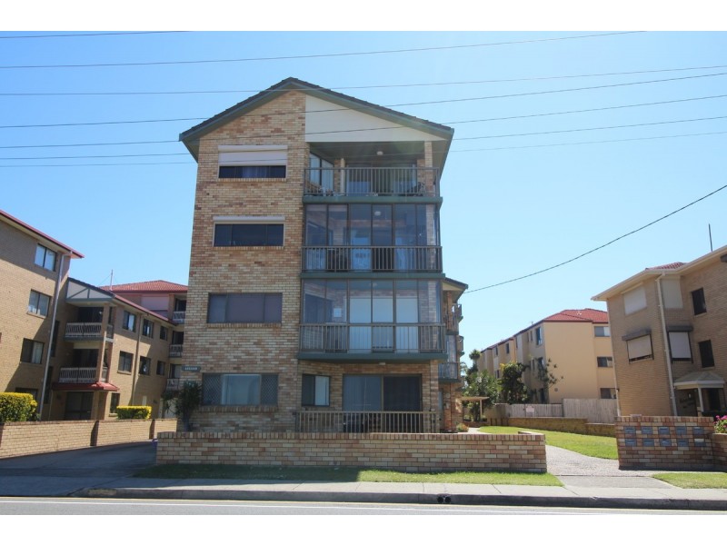 4/252 Marine Parade, Labrador QLD 4215