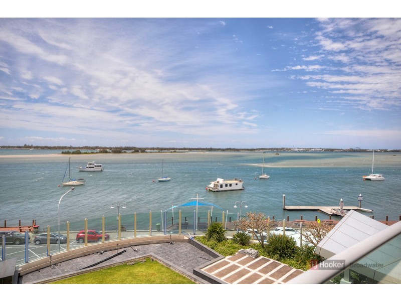 402/300 Marine Parade, Labrador QLD 4215