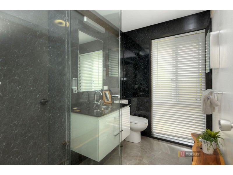 16 Baxter Court, Arundel QLD 4214