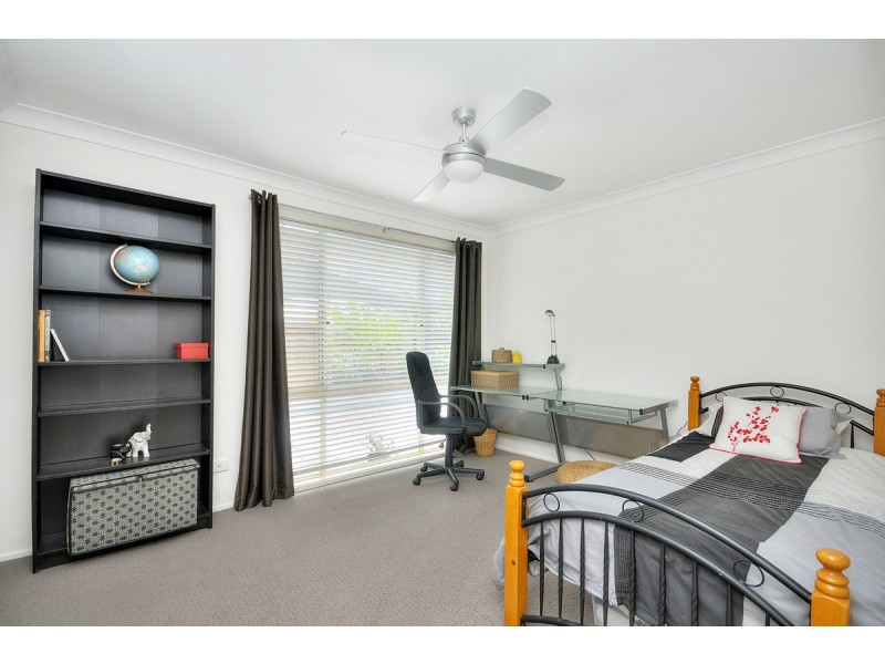 16 Baxter Court, Arundel QLD 4214