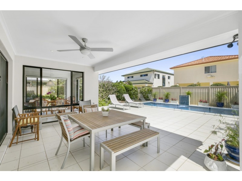 11 Oakridge Place, Molendinar QLD 4214