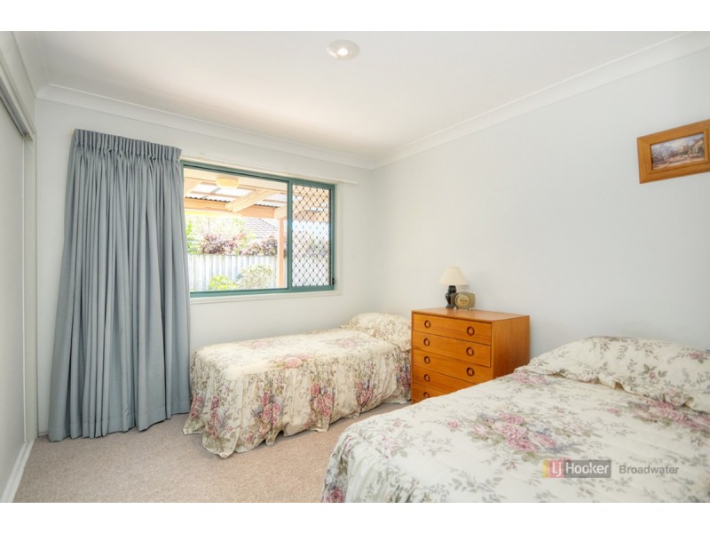 2/12 Catherine Court, Labrador QLD 4215