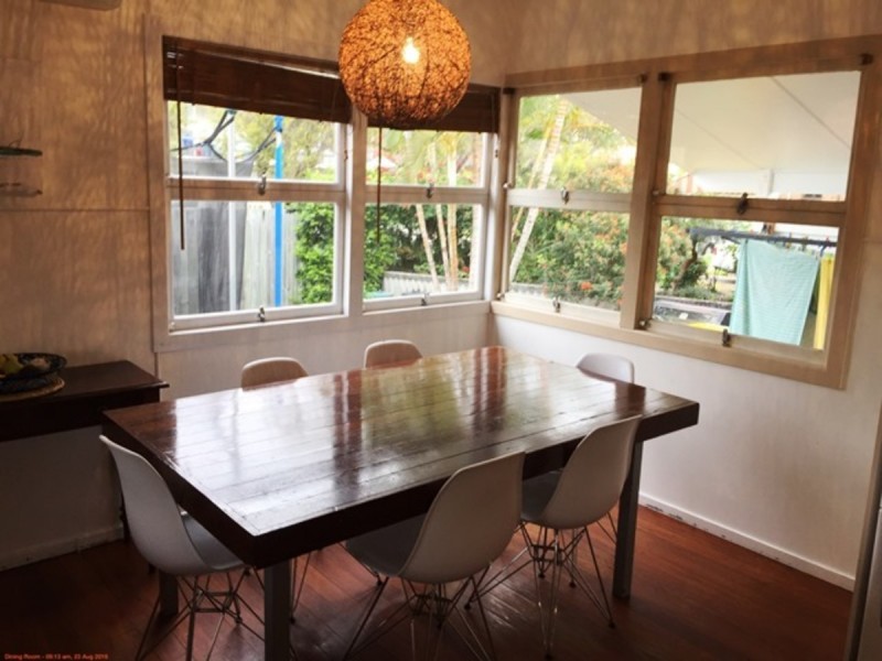 33 Cawthray Street, Biggera Waters QLD 4216