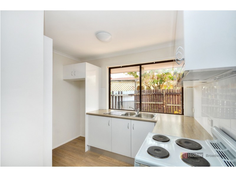 2/16 Botanical Drive, Labrador QLD 4215