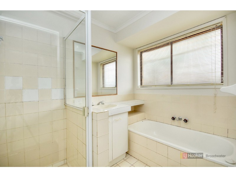 2/16 Botanical Drive, Labrador QLD 4215