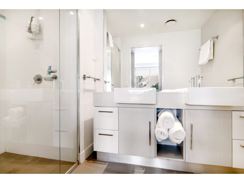 311/430 Marine Parade, Biggera Waters QLD 4216