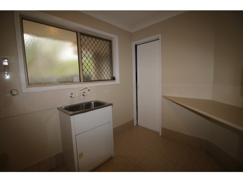 1/1 Gemma Glade, Labrador QLD 4215