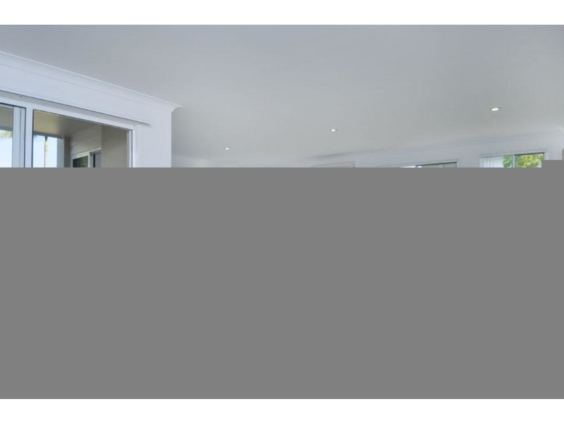 11 Sydney Street, Labrador QLD 4215