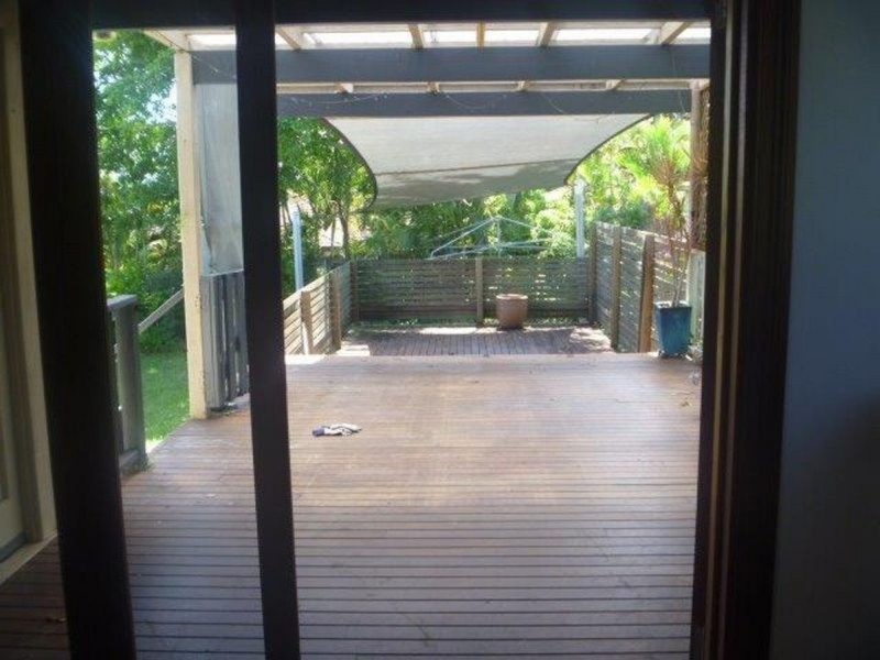 7 Schneider Avenue, Labrador QLD 4215