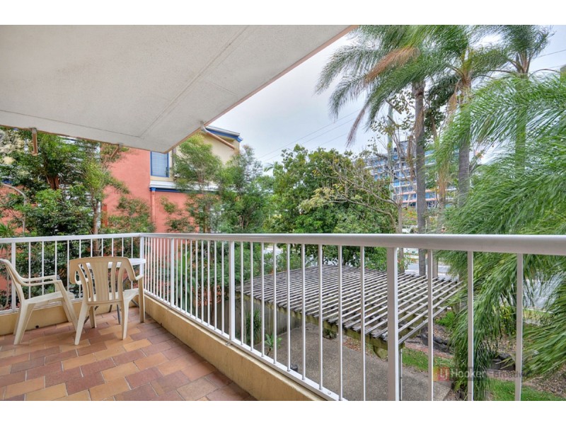 2/10 Brighton Street, Biggera Waters QLD 4216