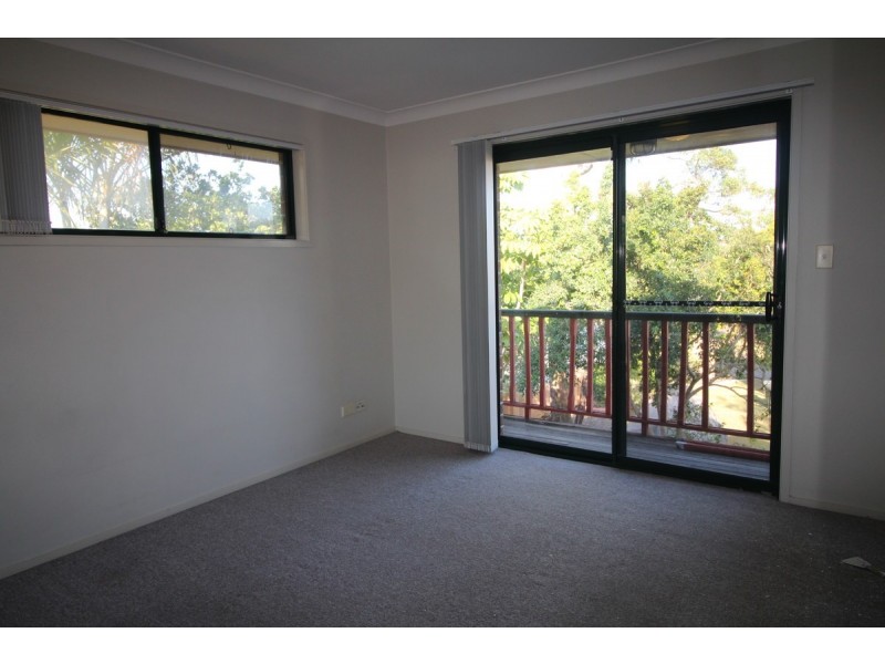 1/208 Central Street, Labrador QLD 4215