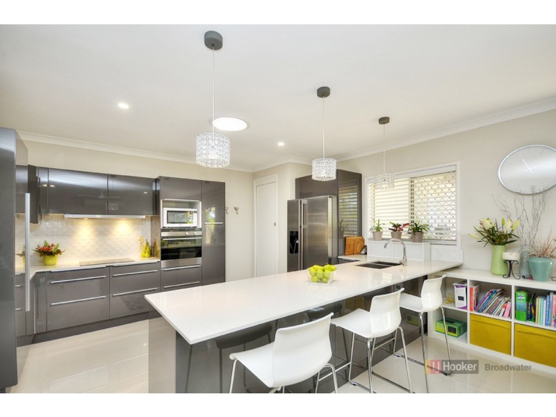 21 Siena Place, Coombabah QLD 4216