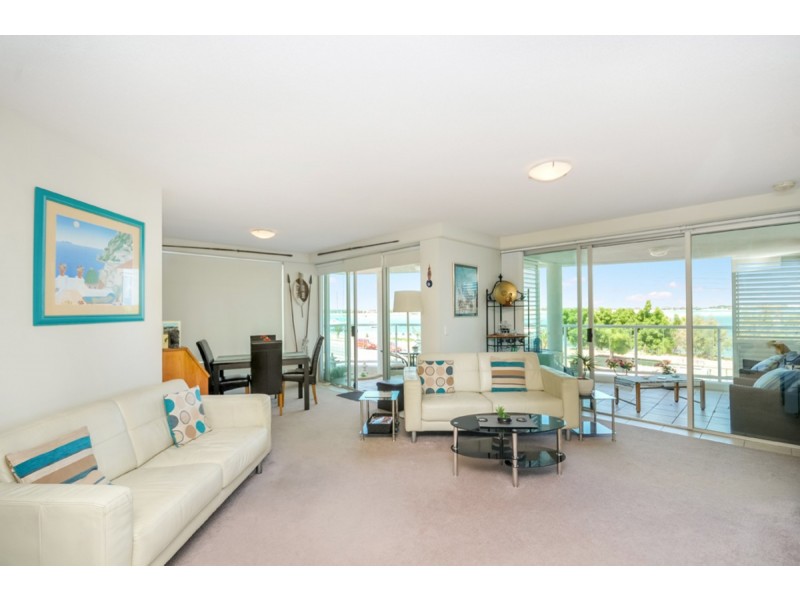 5/242-244 Marine Parade, Labrador QLD 4215