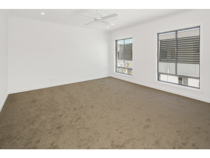14a Broad Street, Labrador QLD 4215