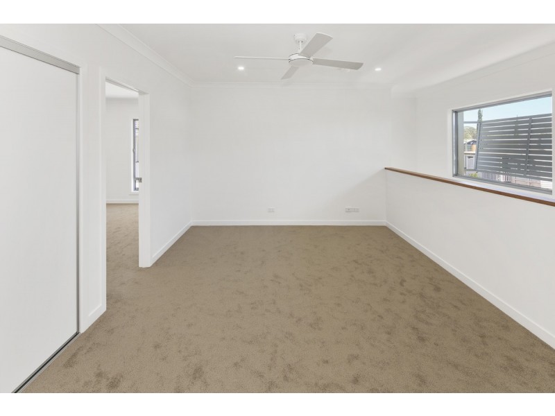 14a Broad Street, Labrador QLD 4215